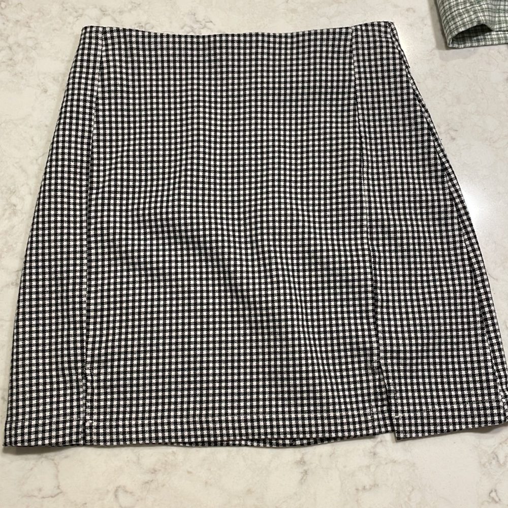 2 Brandy Melville Skirts - Picture 2 of 5